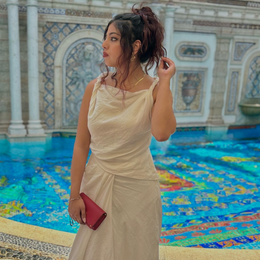 Meet your Posher, Sahar